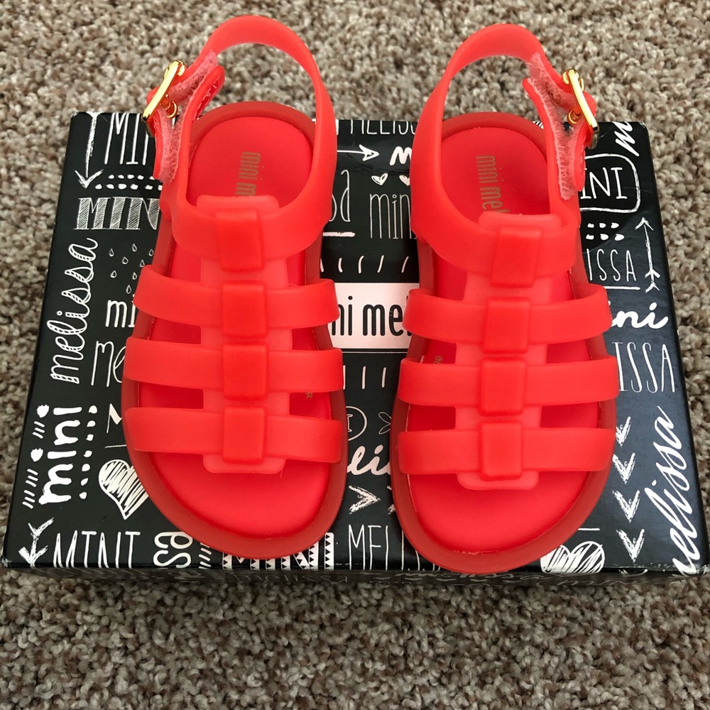 Mini Melissa size 6 toddler